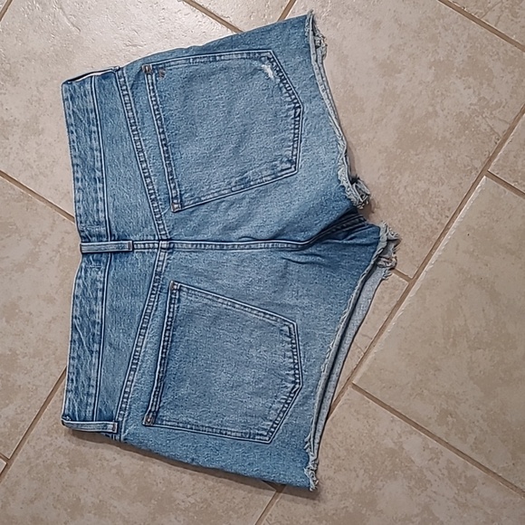 Madewell Jean Shorts - Picture 7 of 8